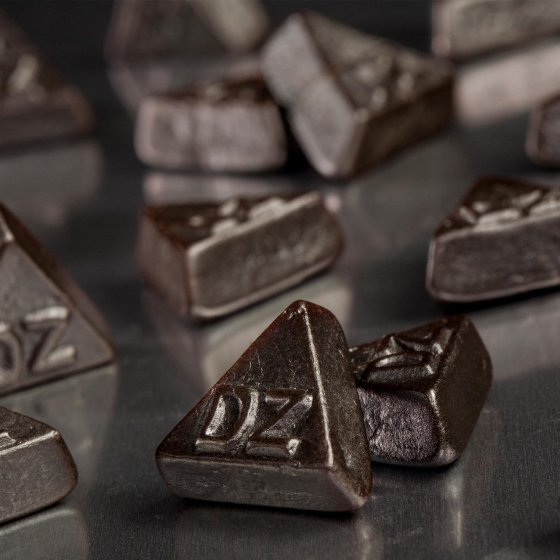 Meenk Dubbel Zoute Driehoekjes 1 Kg (MHD 26.09.2026)